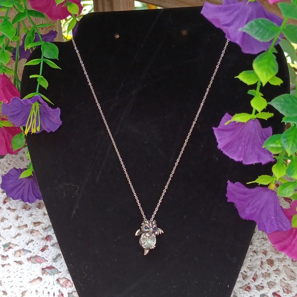 🆕️LAST ONE!🌹ADORABLE BABY DRAGON CLUTCHING PRECIOUS GEM NECKLACE GIFT BOXED - Picture 10 of 17